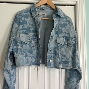 Floral jean jacket 🩵